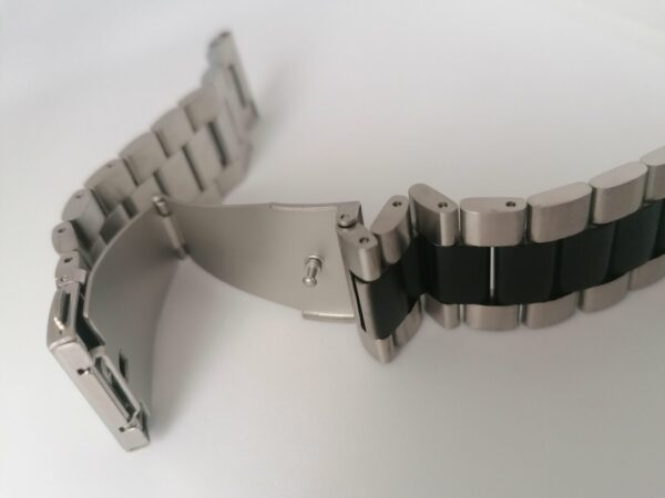 Стоманена каишка 22 мм сиво/черна за Samsung / Huawei watch - Image 3